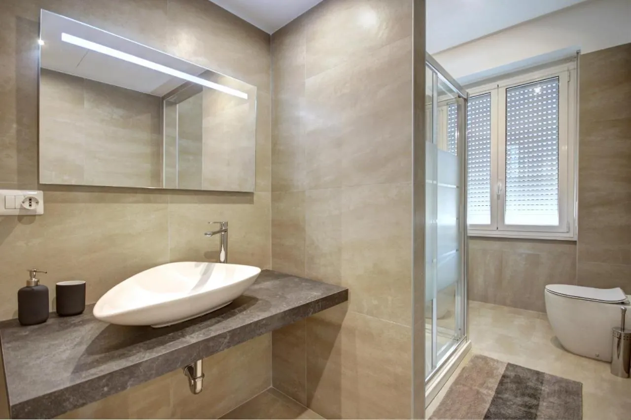 Milanrentals - Melissa Apartment 0*, Milan Italy
